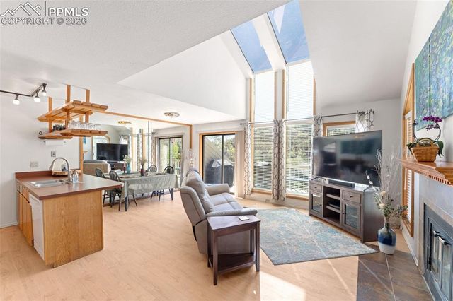 376 Pilot Knob Avenue, Manitou Springs, CO 80829