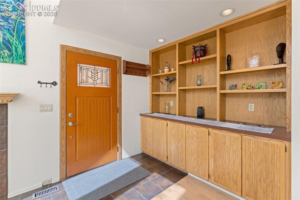 376 Pilot Knob Avenue, Manitou Springs, CO 80829 — photo 3