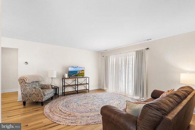 205 BOOTHBY CT, Sewell, NJ 08080