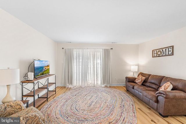 205 BOOTHBY CT, Sewell, NJ 08080