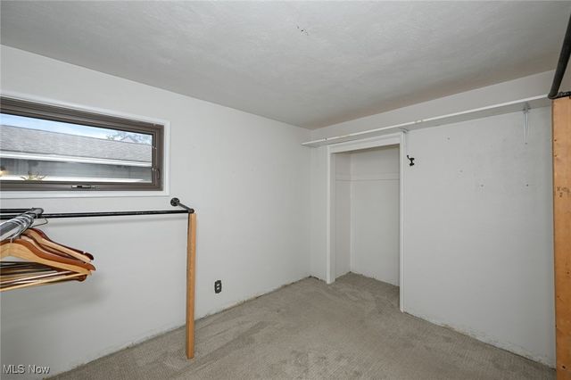 2300 Larchdale Drive, Cuyahoga Falls, OH 44221