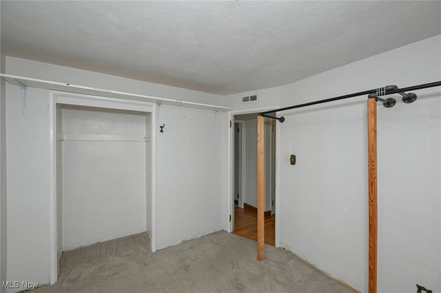 2300 Larchdale Drive, Cuyahoga Falls, OH 44221