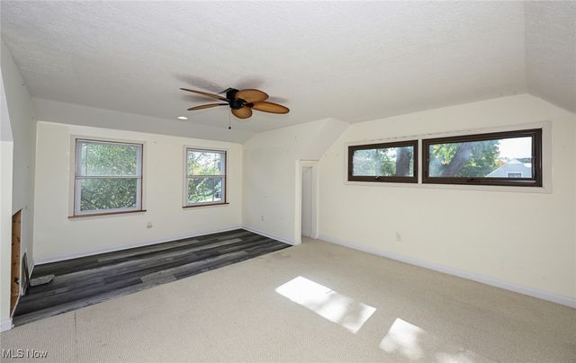 2300 Larchdale Drive, Cuyahoga Falls, OH 44221