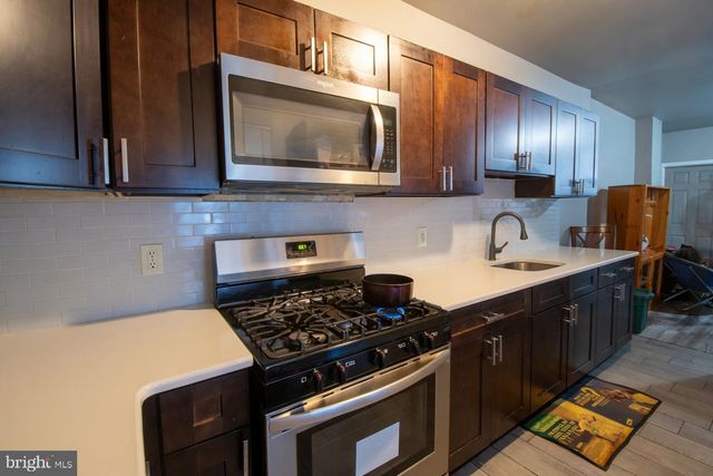 248 GRAND ST, Trenton, NJ 08611