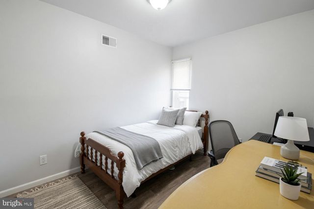 248 GRAND ST, Trenton, NJ 08611
