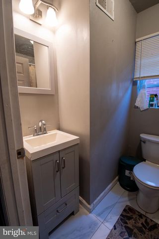 248 GRAND ST, Trenton, NJ 08611