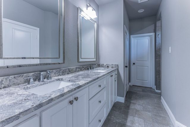 233 Fox Run Lane, Robinson, TX 76706