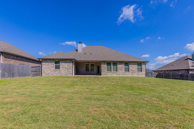 233 Fox Run Lane, Robinson, TX 76706