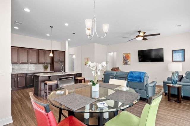 8028 Brogdon Dr, Myrtle Beach, SC 29579