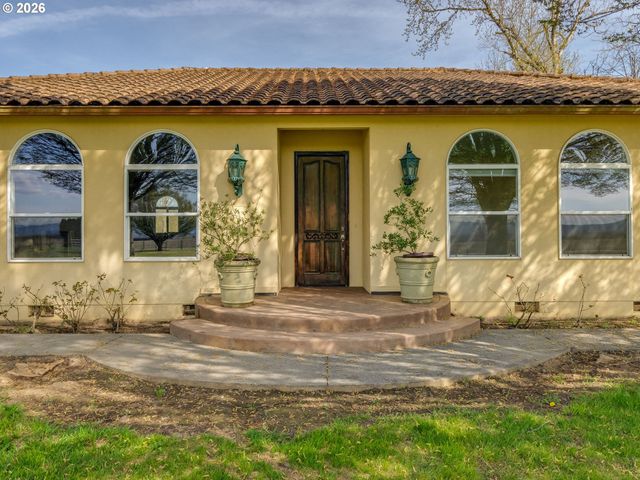 19330 Nw GILLIHAN Rd, Portland, OR 97231