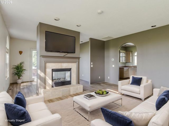 19330 Nw GILLIHAN Rd, Portland, OR 97231