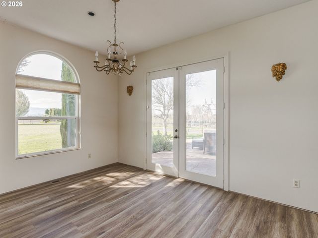 19330 Nw GILLIHAN Rd, Portland, OR 97231