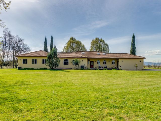 19330 Nw GILLIHAN Rd, Portland, OR 97231