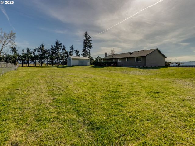 19330 Nw GILLIHAN Rd, Portland, OR 97231