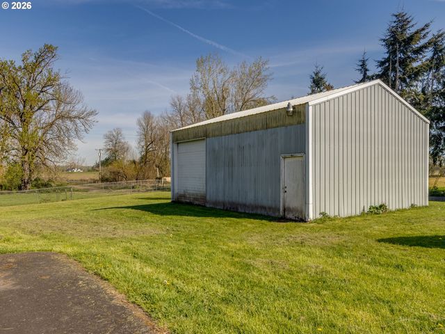 19330 Nw GILLIHAN Rd, Portland, OR 97231
