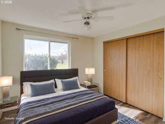 19330 Nw GILLIHAN Rd, Portland, OR 97231