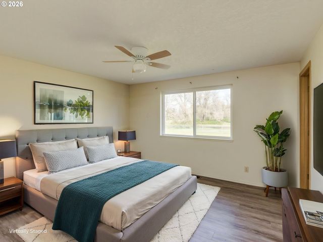 19330 Nw GILLIHAN Rd, Portland, OR 97231