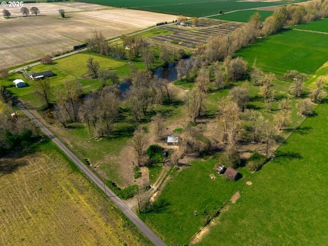 19330 Nw GILLIHAN Rd, Portland, OR 97231