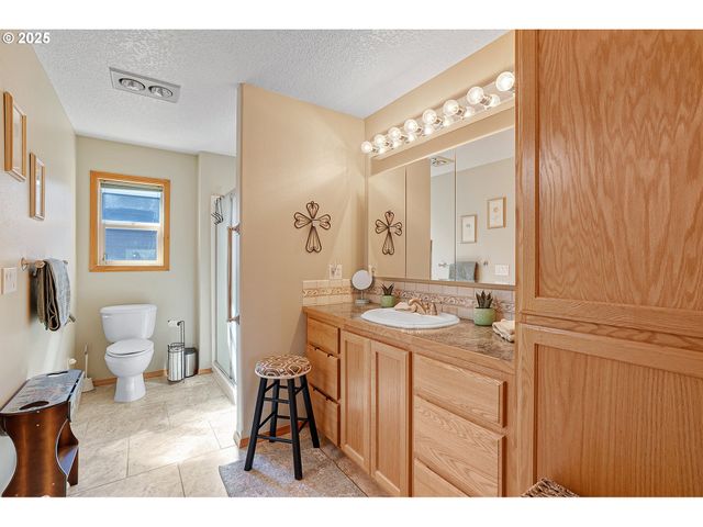 36607 Se TRACY Rd, Estacada, OR 97023