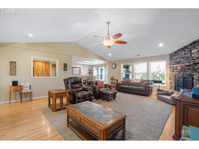 36607 Se TRACY Rd, Estacada, OR 97023