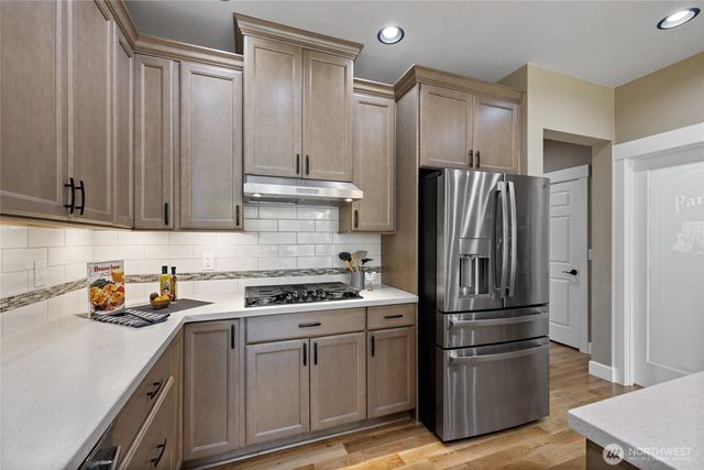 429 Cessna Court E, Eatonville, WA 98328