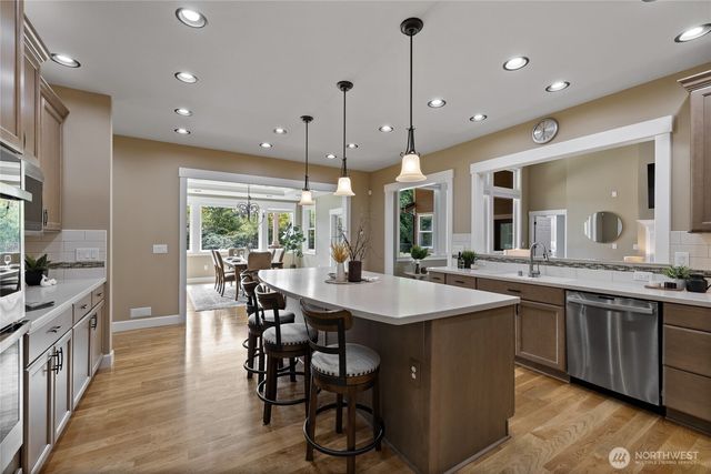 429 Cessna Court E, Eatonville, WA 98328