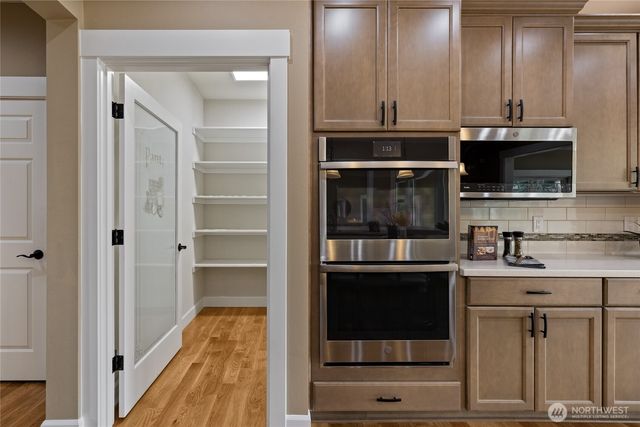 429 Cessna Court E, Eatonville, WA 98328