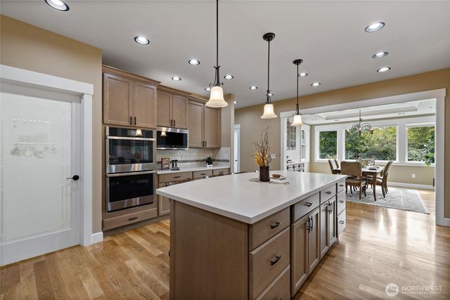 429 Cessna Court E, Eatonville, WA 98328