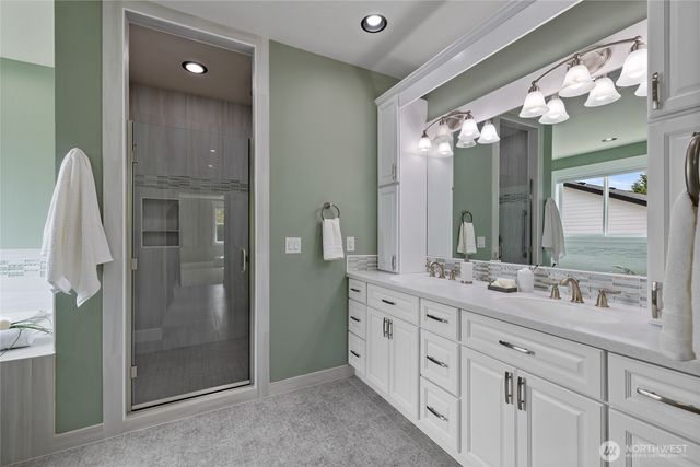 429 Cessna Court E, Eatonville, WA 98328