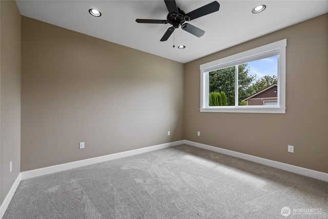 429 Cessna Court E, Eatonville, WA 98328