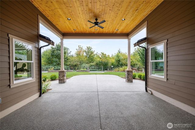 429 Cessna Court E, Eatonville, WA 98328