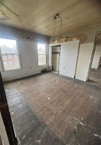 609-611 Grandview Ave, E Pittsburgh, PA 15112