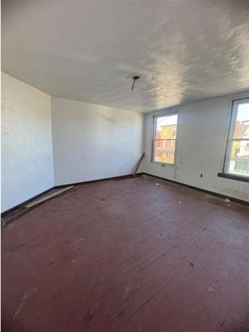 609-611 Grandview Ave, E Pittsburgh, PA 15112