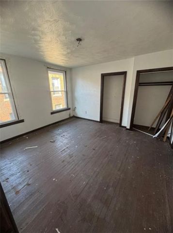 609-611 Grandview Ave, E Pittsburgh, PA 15112