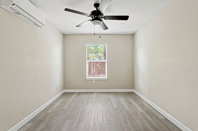 3811 W Taft Ave, Wichita, KS 67213
