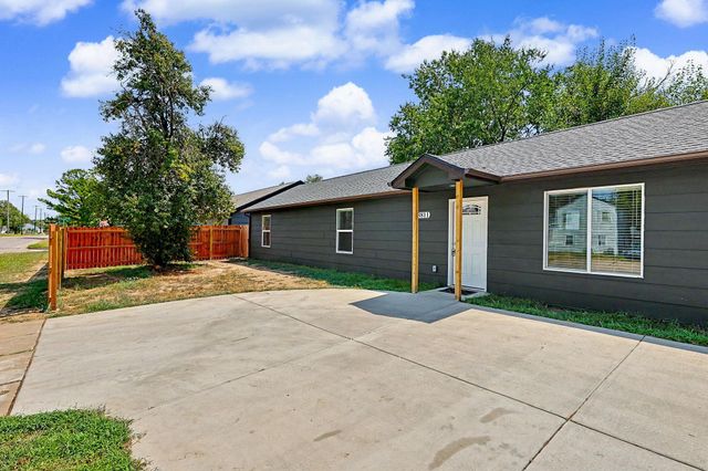 3811 W Taft Ave, Wichita, KS 67213