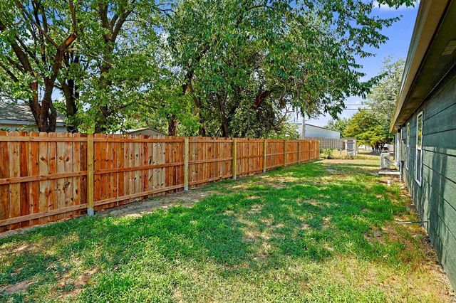 3811 W Taft Ave, Wichita, KS 67213