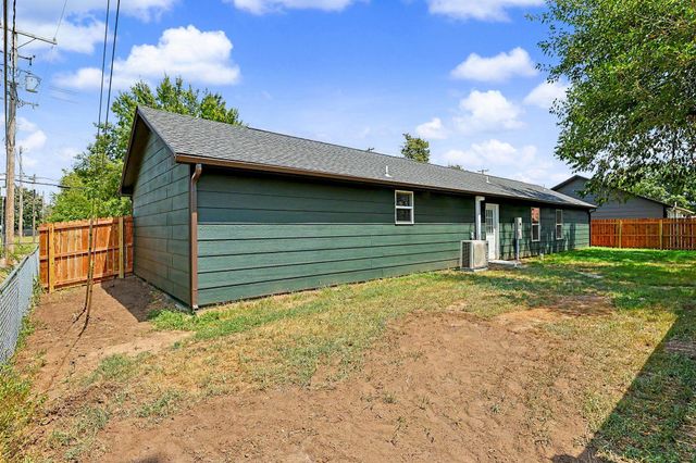 3811 W Taft Ave, Wichita, KS 67213