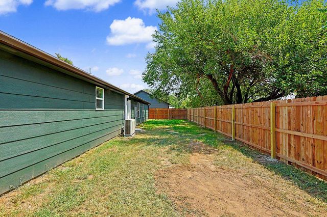 3811 W Taft Ave, Wichita, KS 67213