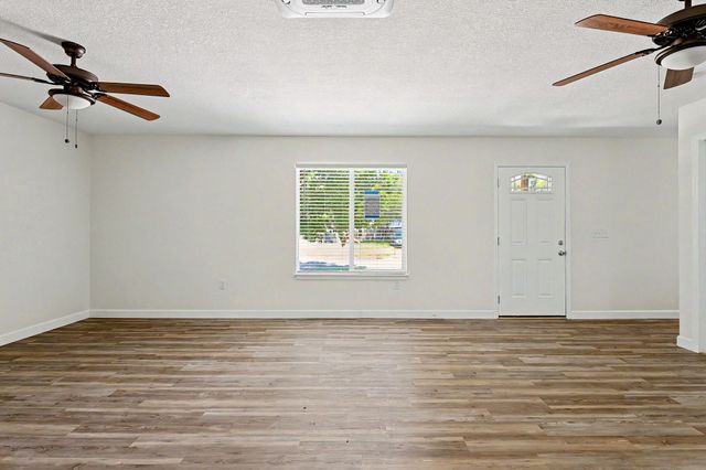 3811 W Taft Ave, Wichita, KS 67213