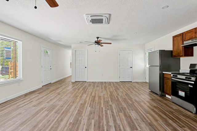 3811 W Taft Ave, Wichita, KS 67213