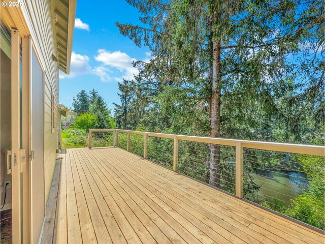 1077 Sw RIDGE Rd, Warrenton, OR 97146