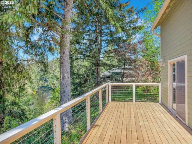 1077 Sw RIDGE Rd, Warrenton, OR 97146