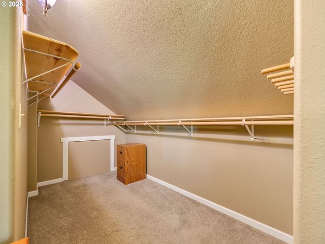 1077 Sw RIDGE Rd, Warrenton, OR 97146