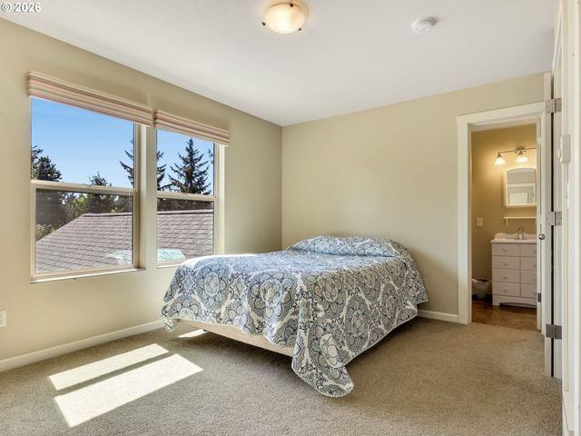 1077 Sw RIDGE Rd, Warrenton, OR 97146