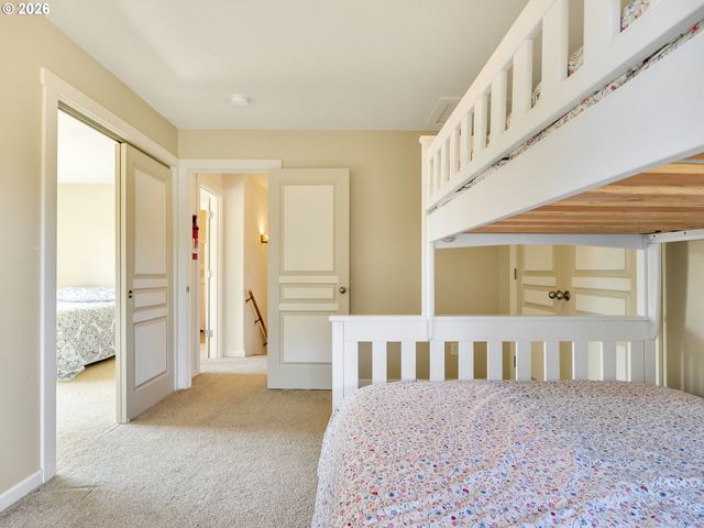 1077 Sw RIDGE Rd, Warrenton, OR 97146
