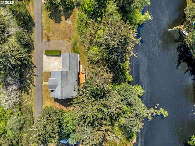 1077 Sw RIDGE Rd, Warrenton, OR 97146