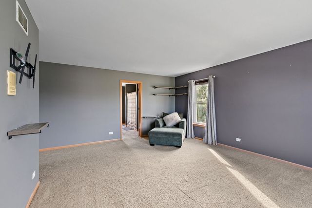 3202 Brookside Way, Wonder Lake, IL 60097