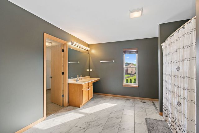 3202 Brookside Way, Wonder Lake, IL 60097