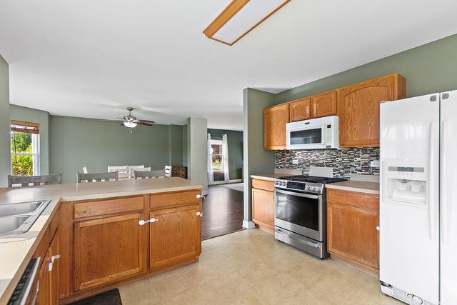 3202 Brookside Way, Wonder Lake, IL 60097